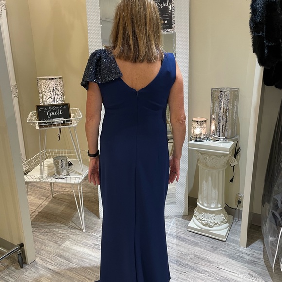 Mother of the bride dress - Picture 2 of 2